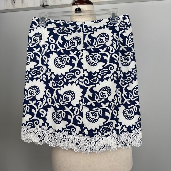 Talbots Lace Trimmed Woodblock Floral Stretch Cotton Canvas Skirt - Picture 3 of 7